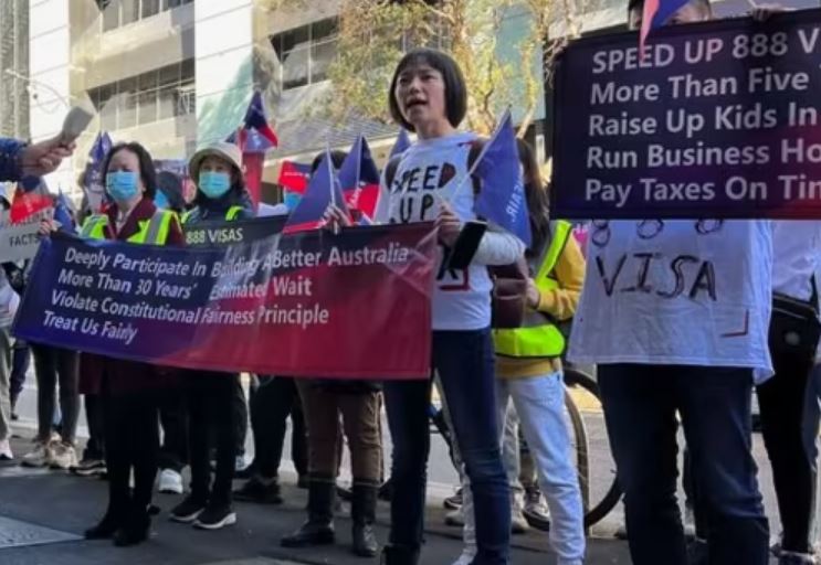 Chinese millionaires Australia’s visa overhaul leaves in limbo