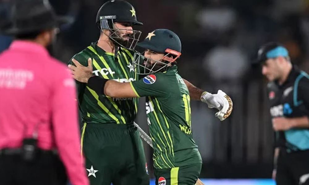 নিউজিল্যান্ডের বিপক্ষে সিরিজের মাঝপথে দুঃসংবাদ পেল: পাকিস্তান