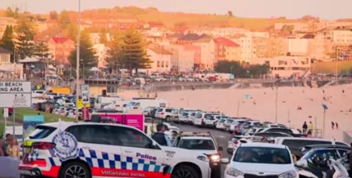 সিডনির বন্ডাই সমুদ্র সৈকতে বন্দুকধারীর গুলিতে ১২ জন নিহত