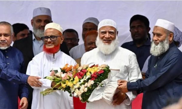 ভোটে জিততে আদর্শ থেকে সরল জামায়াত, শরিয়াহ আইনের দিকে যাবে না দলটি