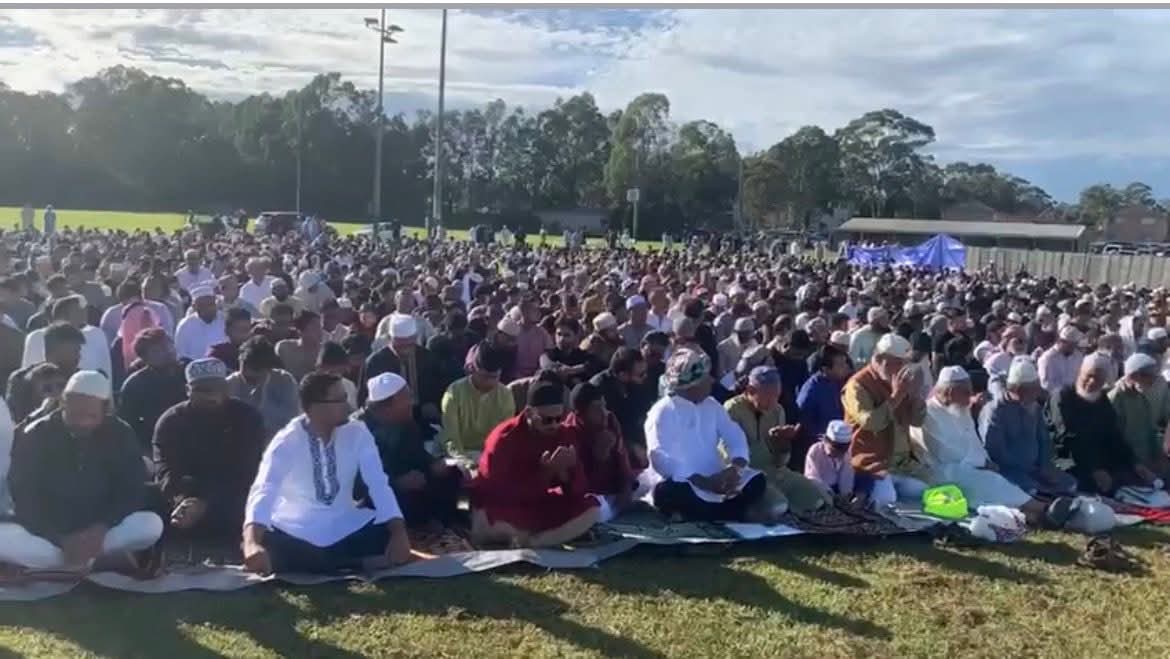 সিডনিতে অস্ট্রেলিয়ান মুসলিম ওয়েলফেয়ার সেন্টার আয়োজিত বৃহৎ ঈদুল ফিতরের জামাত অনুষ্ঠিত