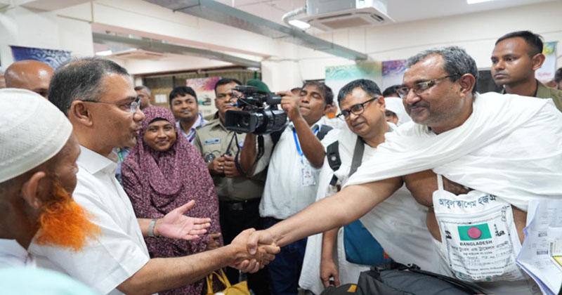 হজ ফ্লাইট উদ্বোধন করলেন প্রধানমন্ত্রী